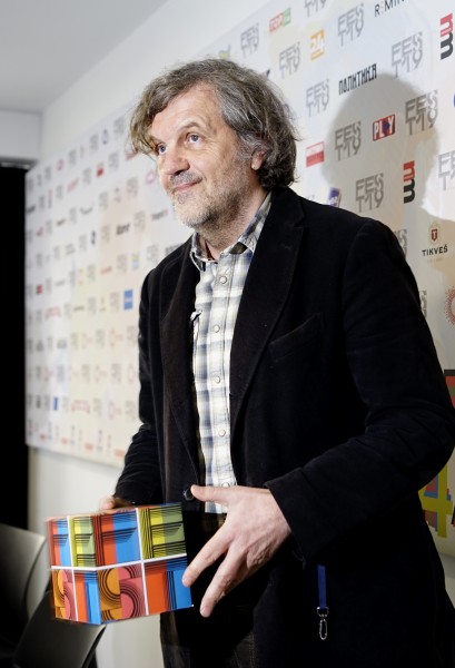PEPE JEDAN UZVIŠENI ŽIVOT  Emir Kusturica, reditelj