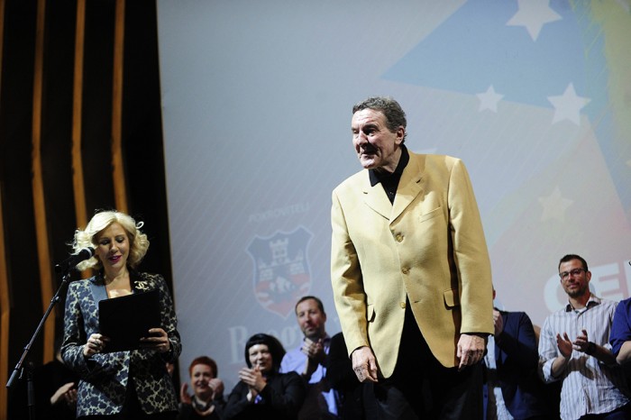 Beograd 28.02.2019. Fest 2019, Goran Markovic i ekipa filma Delirijum tremens poklonila se publici kombank dvorane posle projekcije filma. foto Dusan Milenkovic