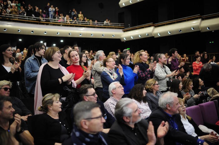 Beograd 28.02.2019. Fest 2019, Goran Markovic i ekipa filma Delirijum tremens poklonila se publici kombank dvorane posle projekcije filma. foto Dusan Milenkovic