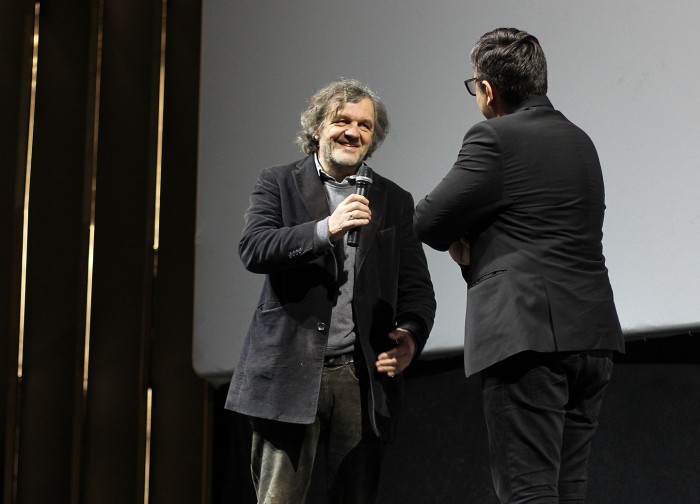 Reditelj Emir Kusturica pred posle projekcije svog filma Pepe, jedan uzvišeni život