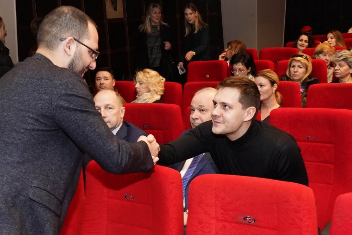 Damir Handanović, direktor CEBEF-a i glumac Miloš Biković na projekciji filma Srpski gambit: Zvezda i smrt grofa Vronskog